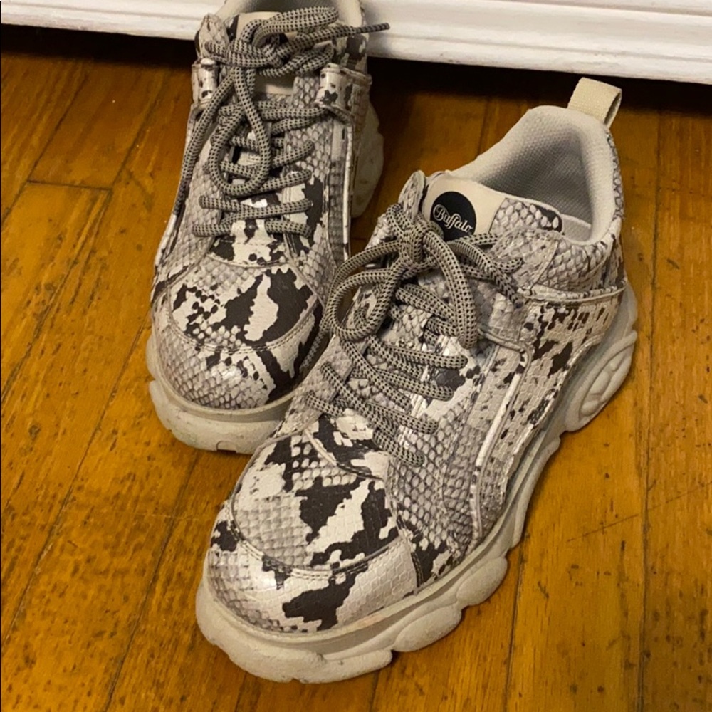 Free people chunky vintage look sneakers